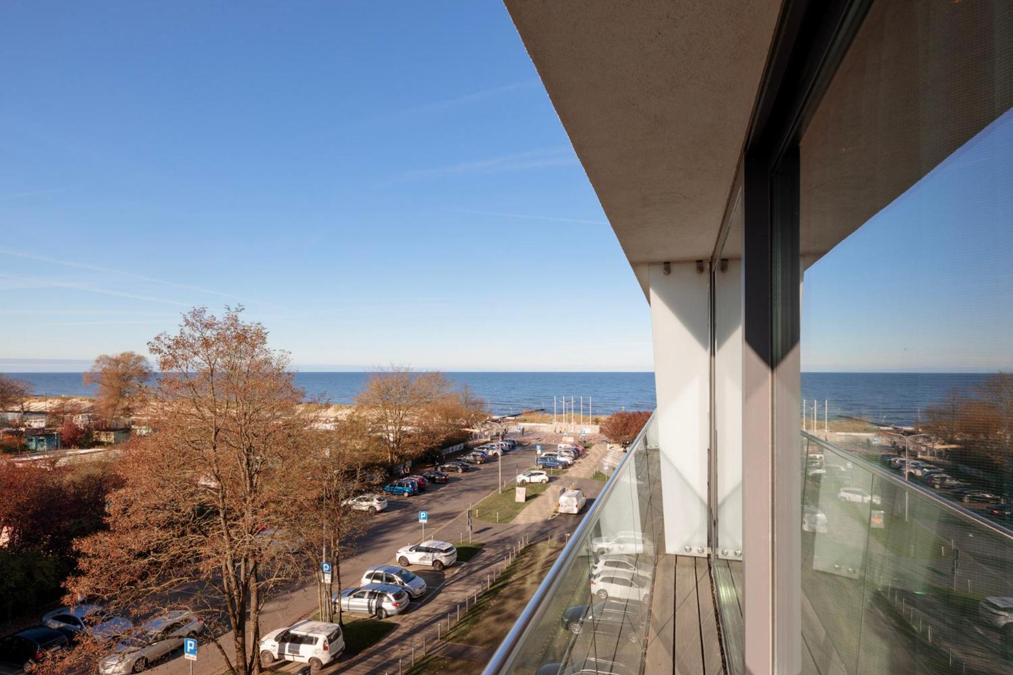 Marine Hotel By Zdrojowa Kołobrzeg Esterno foto View from the balcony of a room at the hotel